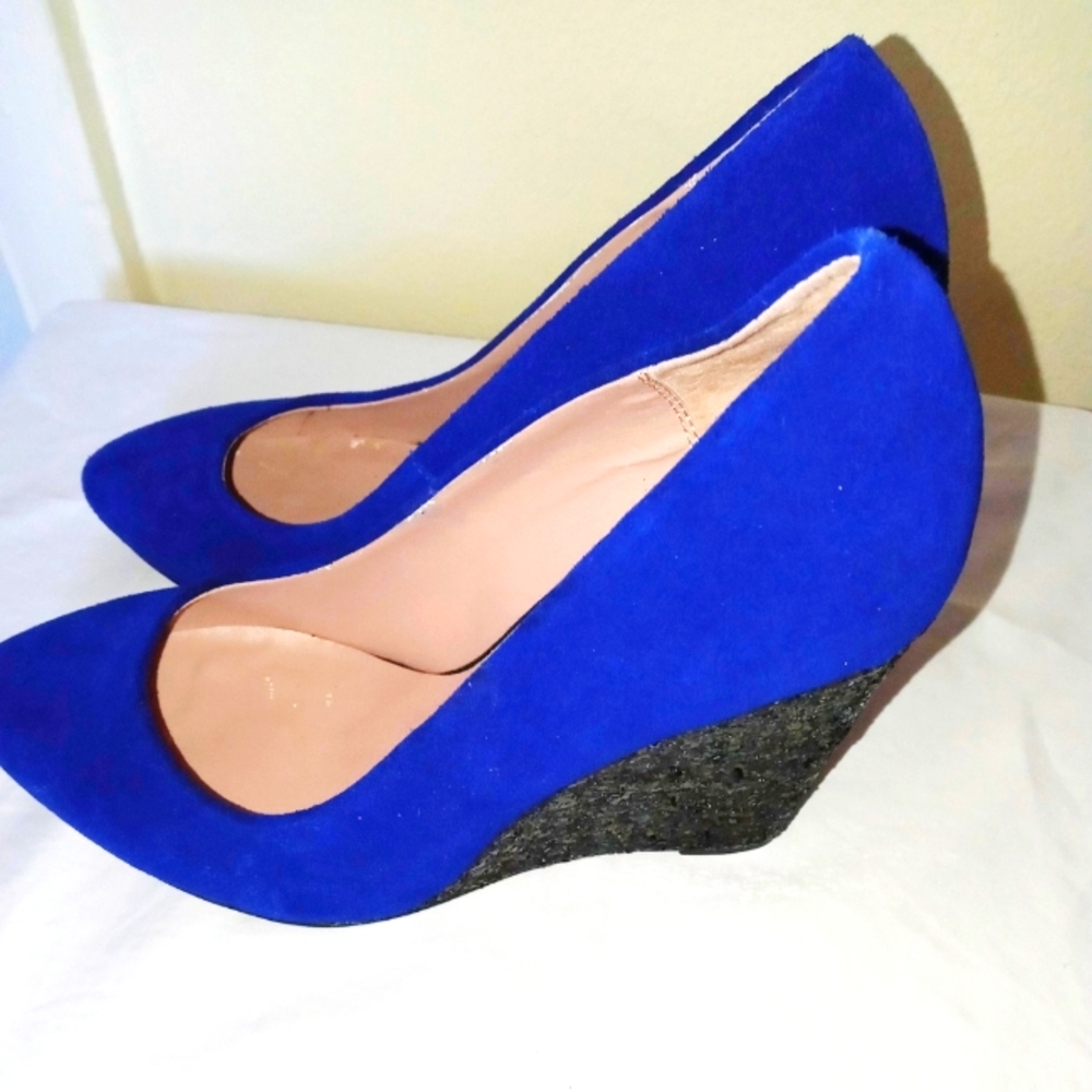 New Betsy Johnson Glitter Wedges Color: Black/Blue Size 8.